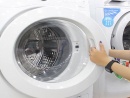 Cách vệ sinh máy giặt cửa trước